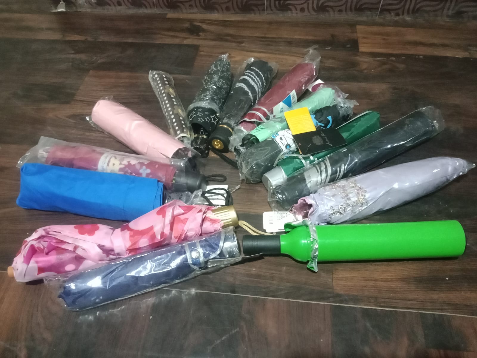 Umbrella Summer Sun and Rain Protection Foldable Cute Umbrella || UV Protection Rain Sun Umbrella || Travel Accessories || Umbrella for Children, Girls, and Boys (1 Pc / Mix Color / Design) Umbrella Summer Sun and Rain Protection Foldable Cute Umbrella || UV Protection Rain Sun Umbrella || Travel Accessories || Umbrella for Children, Girls, and Boys (1 Pc / Mix Color / Design)